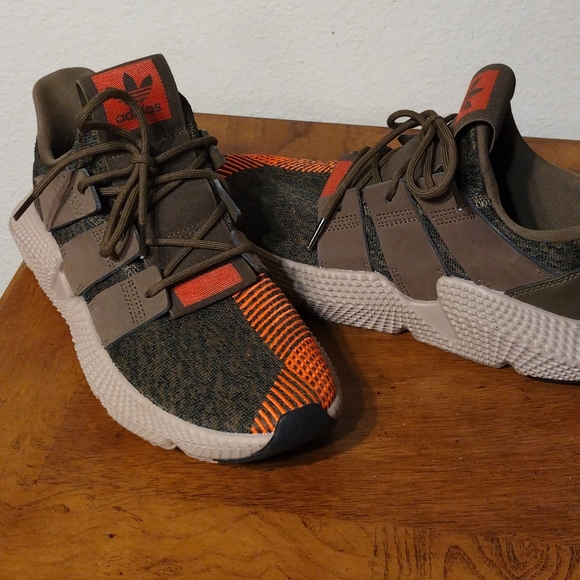 2018 Prophere (Trace Olive) Men's Adidas 8 1/2 - Picture 3 of 4
